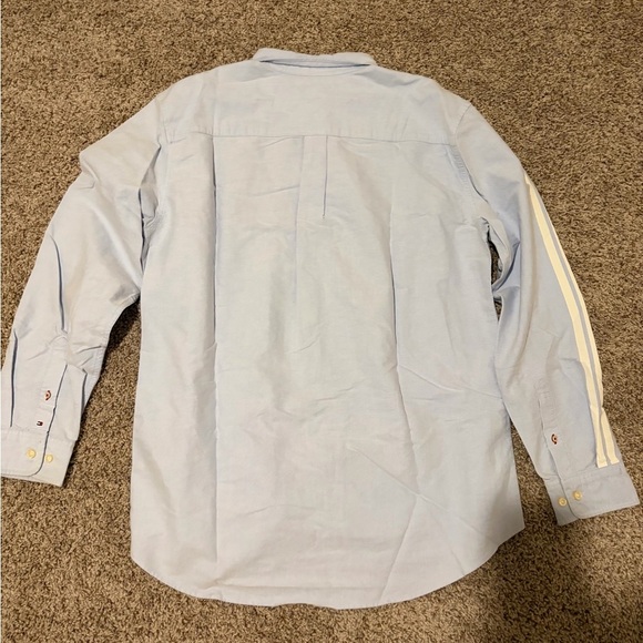 Tommy Hilfiger Light Blue Casual Button Down Shirt - Picture 3 of 3